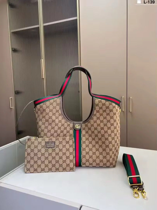Signature Gee Tote