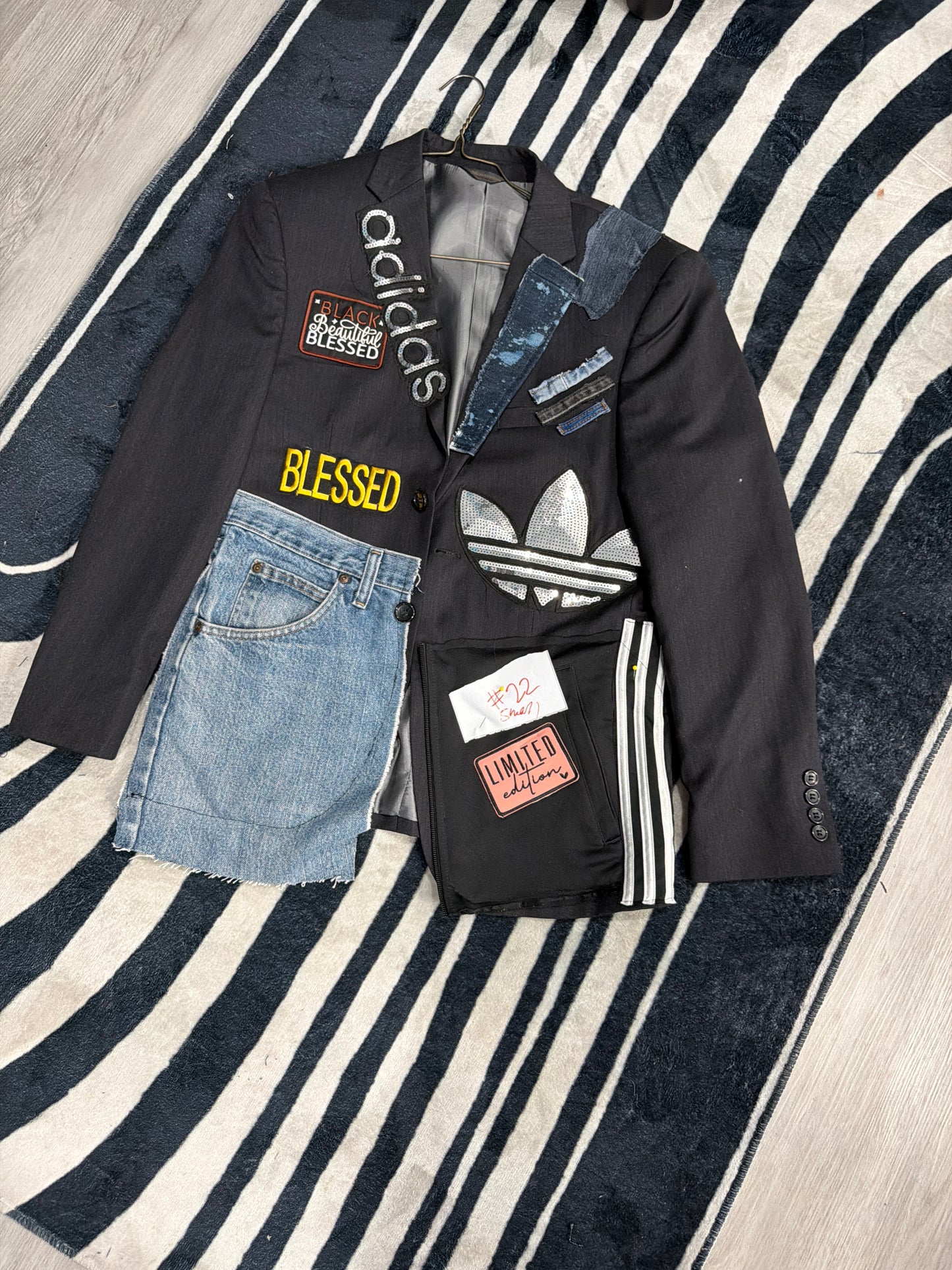 Blazer 22(as pictured)