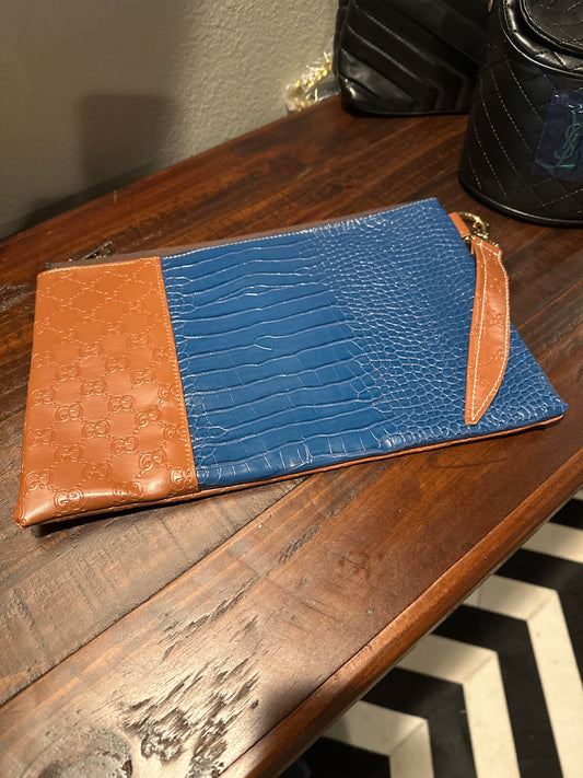 Blue Gee clutch